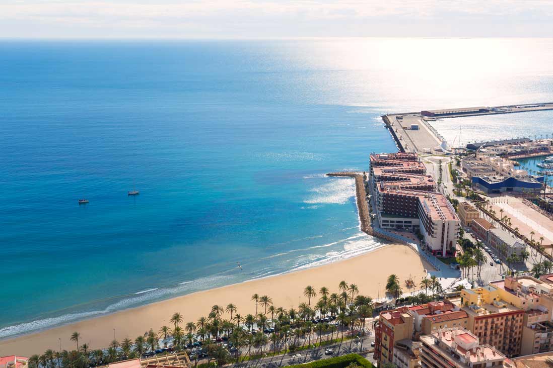 Playa del Postiguet desde el Castillo
